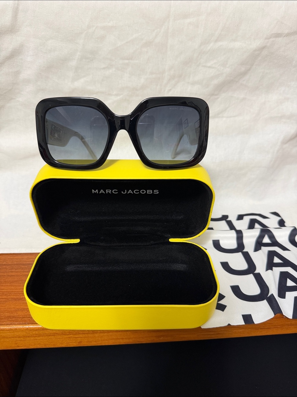 Marc Jacobs Black Square Sunglasses with Gradient Lenses and Yellow Case